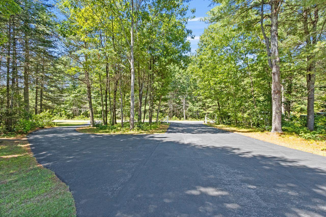 69 Dayton Lane Dayton ME 04005
