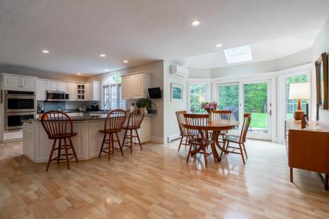 16 Aster Lane Falmouth ME 04105