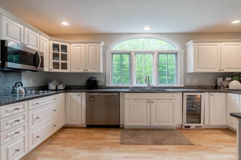 16 Aster Lane Falmouth ME 04105