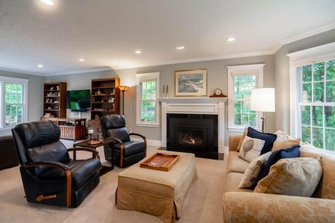 16 Aster Lane Falmouth ME 04105
