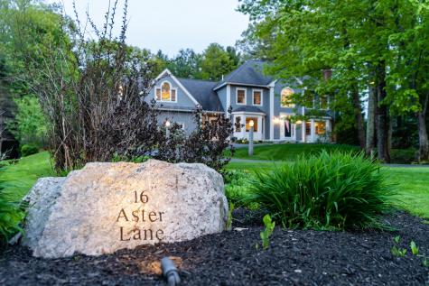 16 Aster Lane Falmouth ME 04105