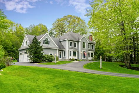 16 Aster Lane Falmouth ME 04105