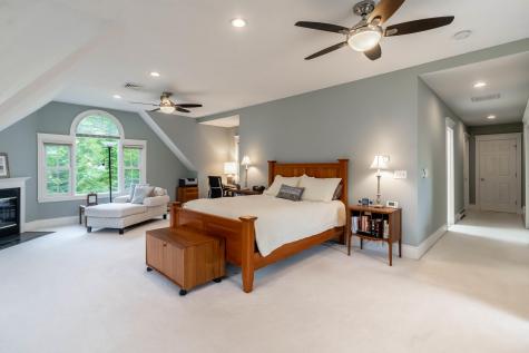 16 Aster Lane Falmouth ME 04105