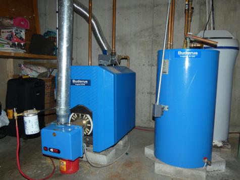 511 River Road Chelsea ME 04330