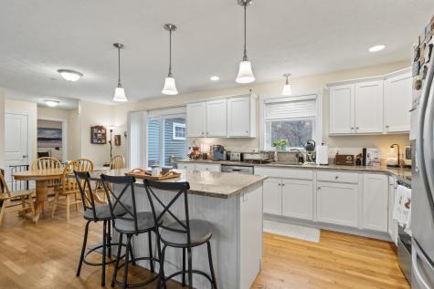 690 Auburn Street Portland ME 04103
