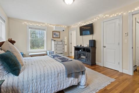 690 Auburn Street Portland ME 04103