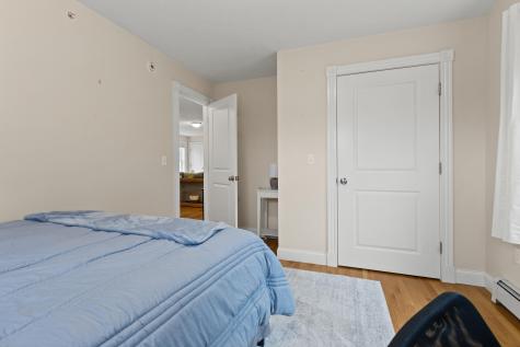 690 Auburn Street Portland ME 04103