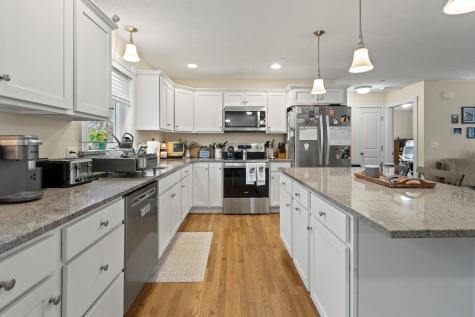 690 Auburn Street Portland ME 04103