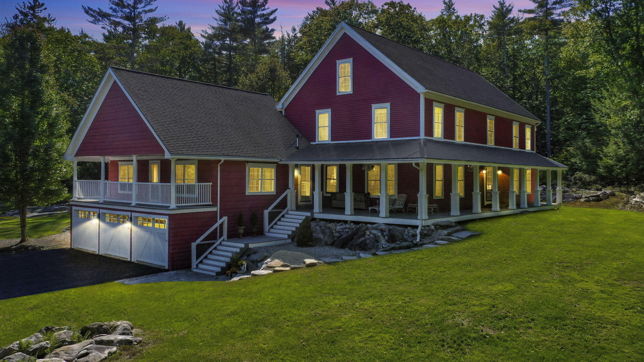 16 Hillside Avenue Falmouth ME 04105