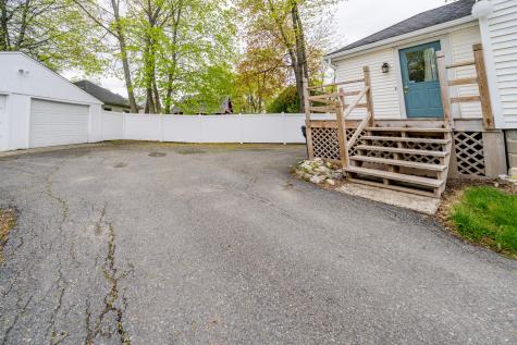 744 Hammond Street Bangor ME 04401