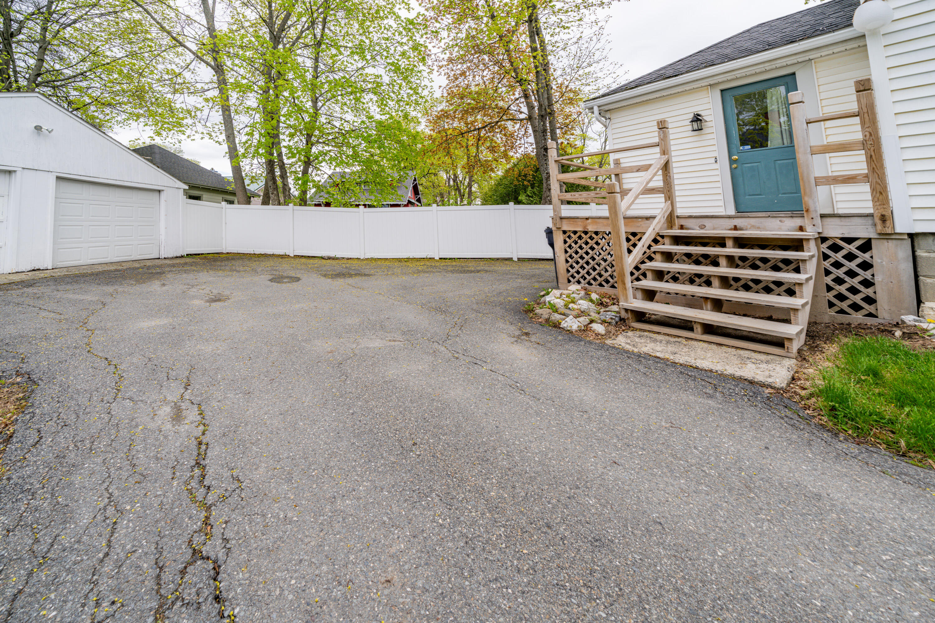 744 Hammond Street Bangor ME 04401