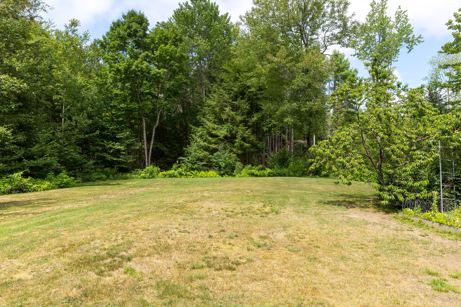32 Colonial Drive Durham ME 04222