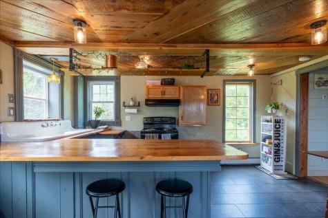 33 Blake Farm Road Edgecomb ME 04556