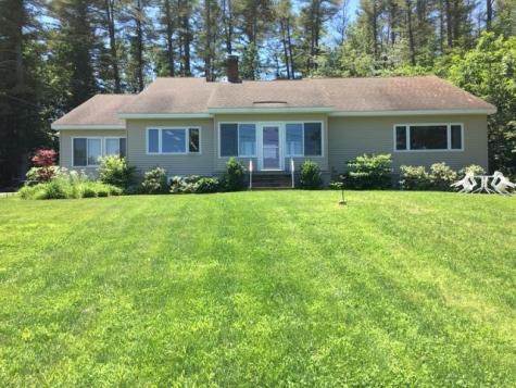 4 Emery Lane Raymond ME 04071