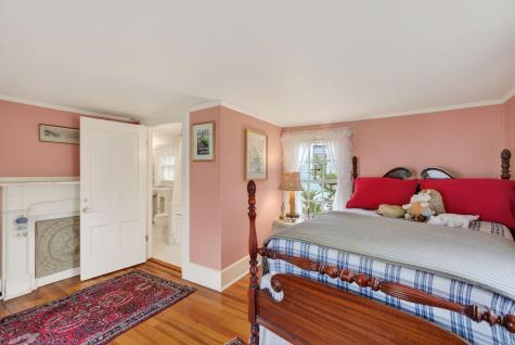 9 Summer Street Kennebunk ME 04043