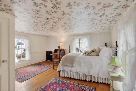 9 Summer Street Kennebunk ME 04043