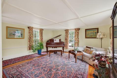 9 Summer Street Kennebunk ME 04043