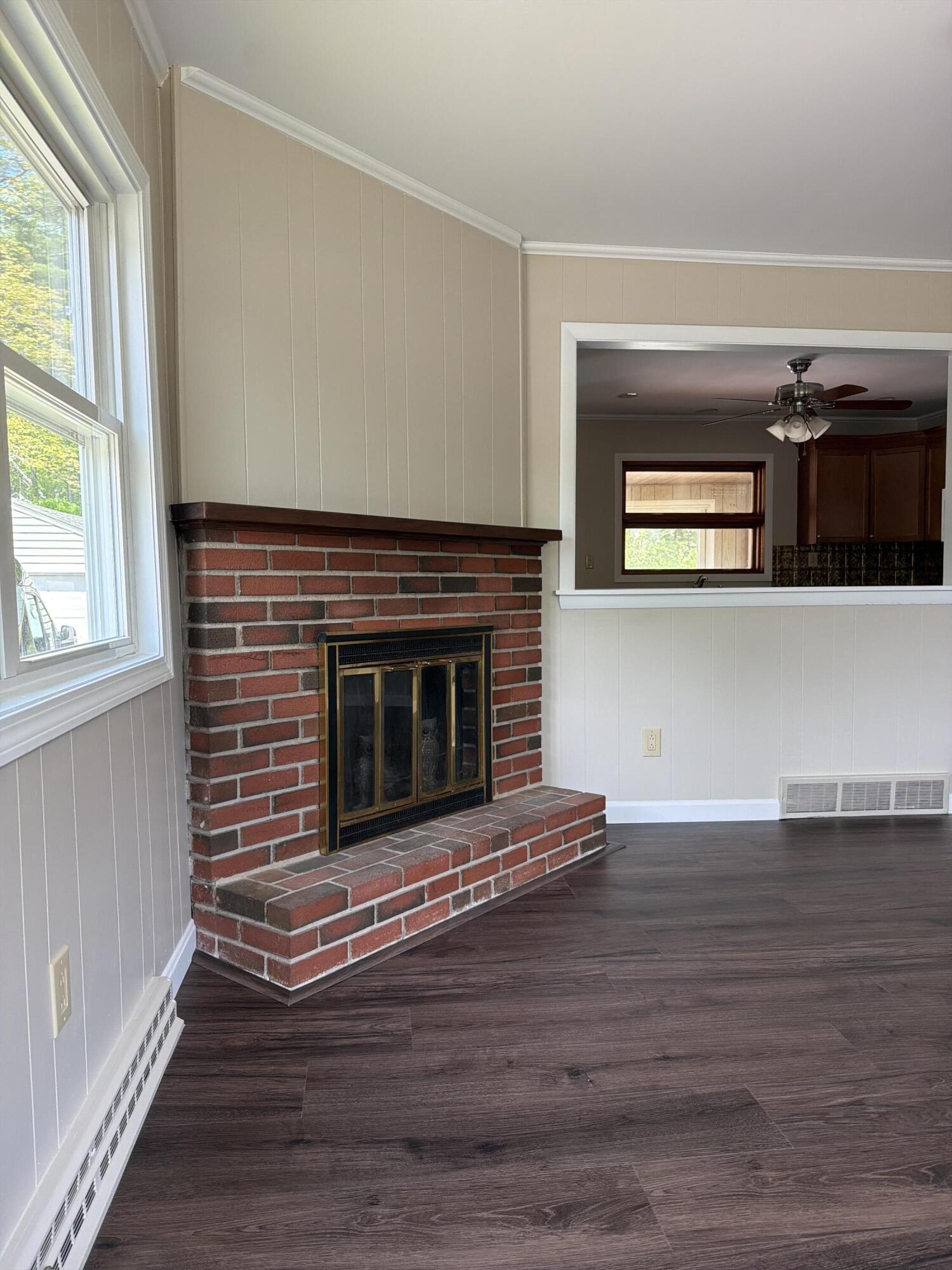 231 River Road Topsham ME 04086