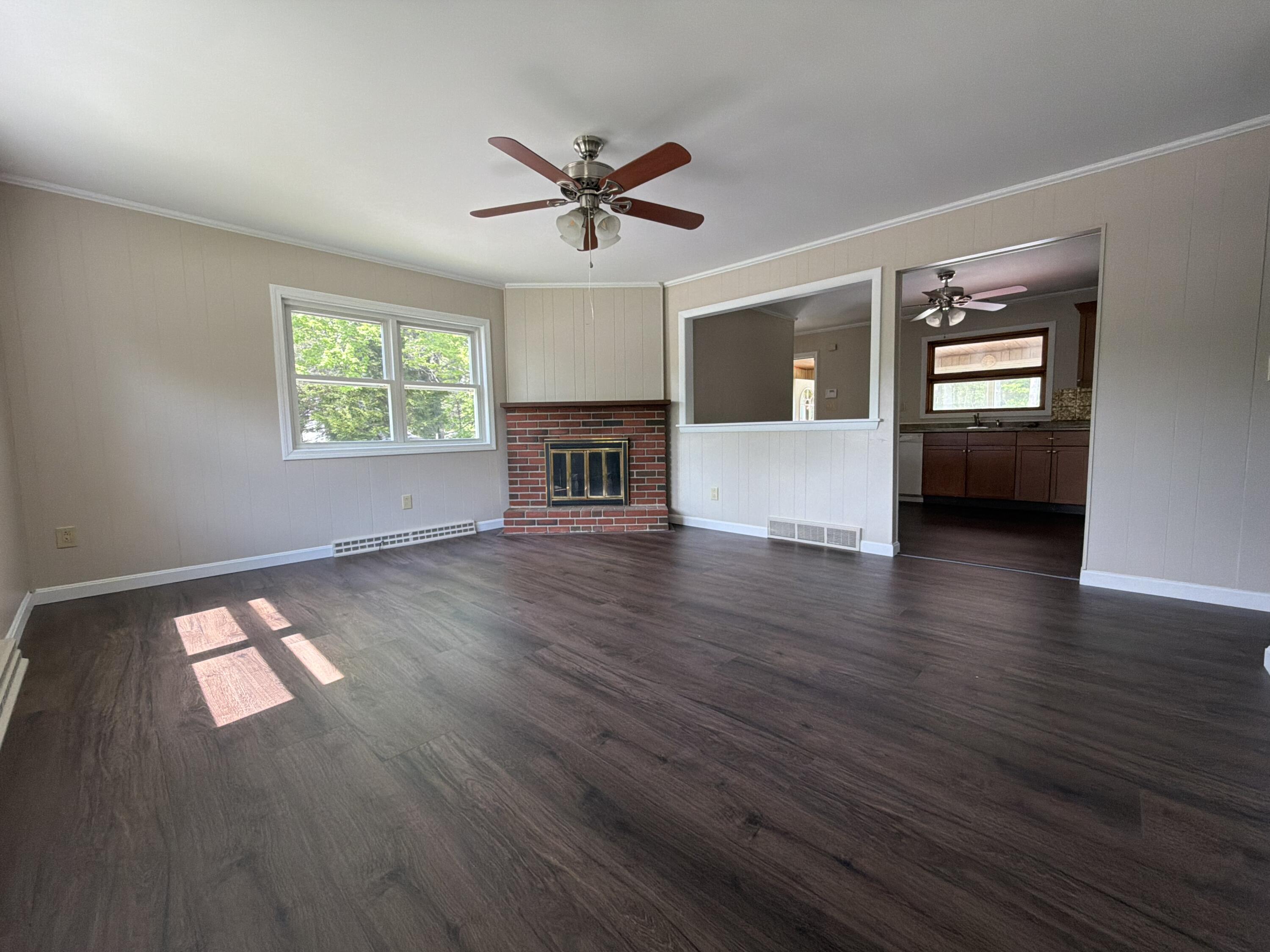 231 River Road Topsham ME 04086