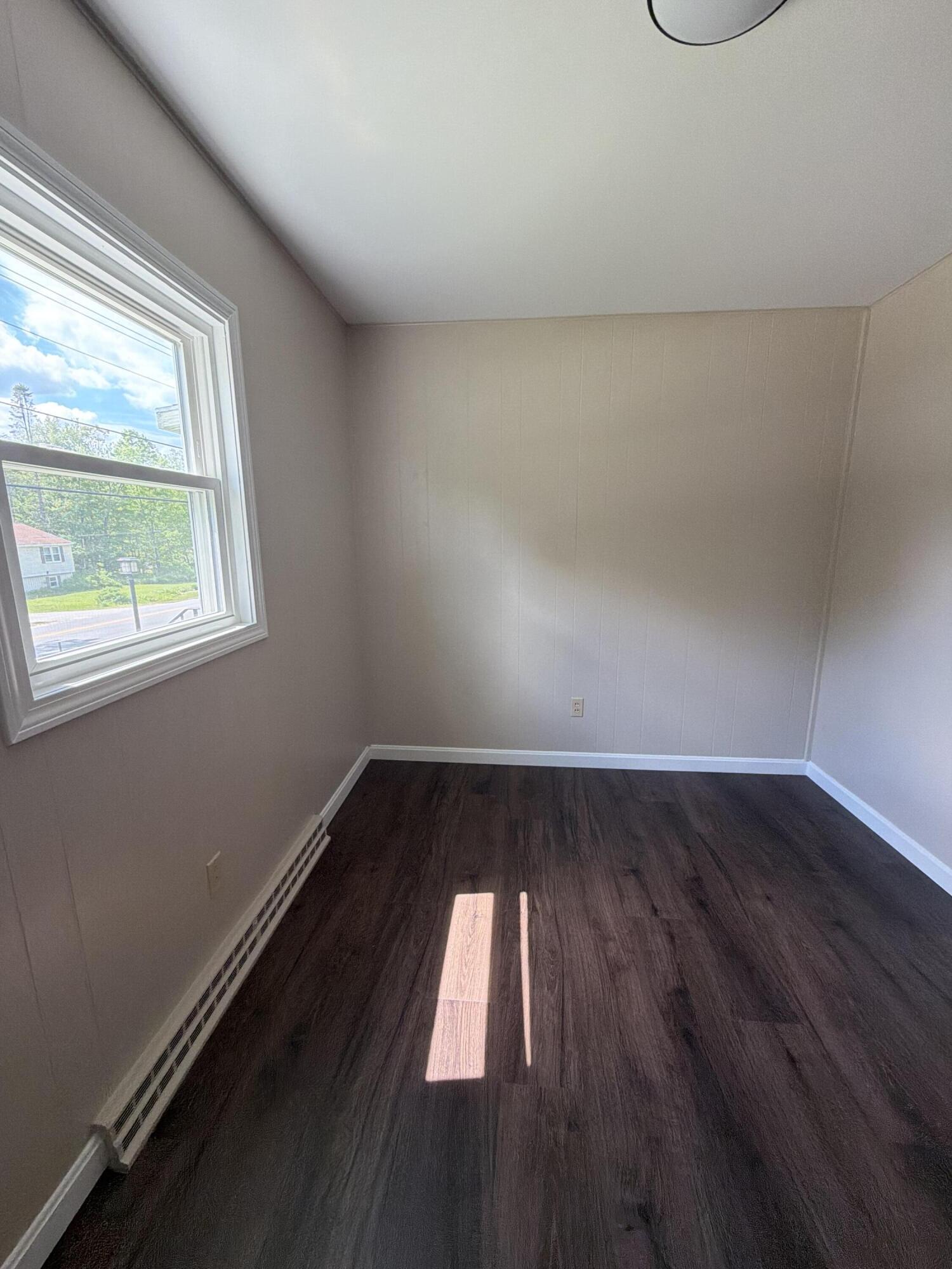 231 River Road Topsham ME 04086