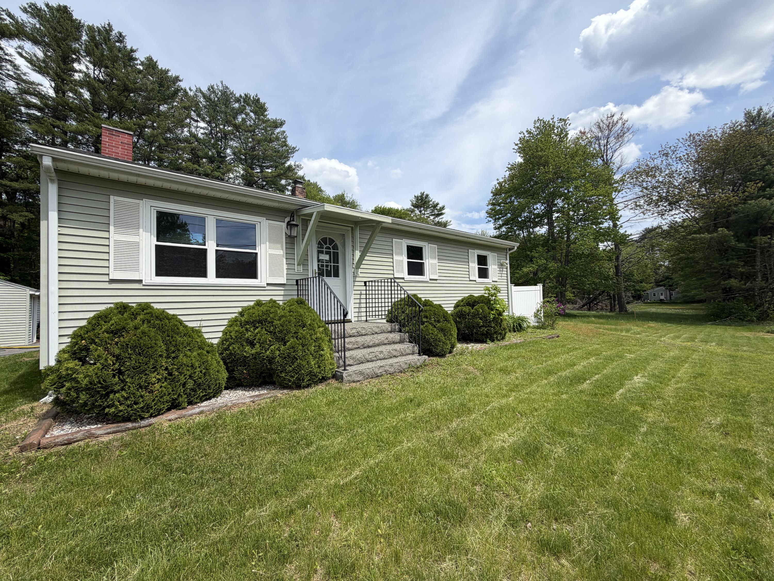 231 River Road Topsham ME 04086