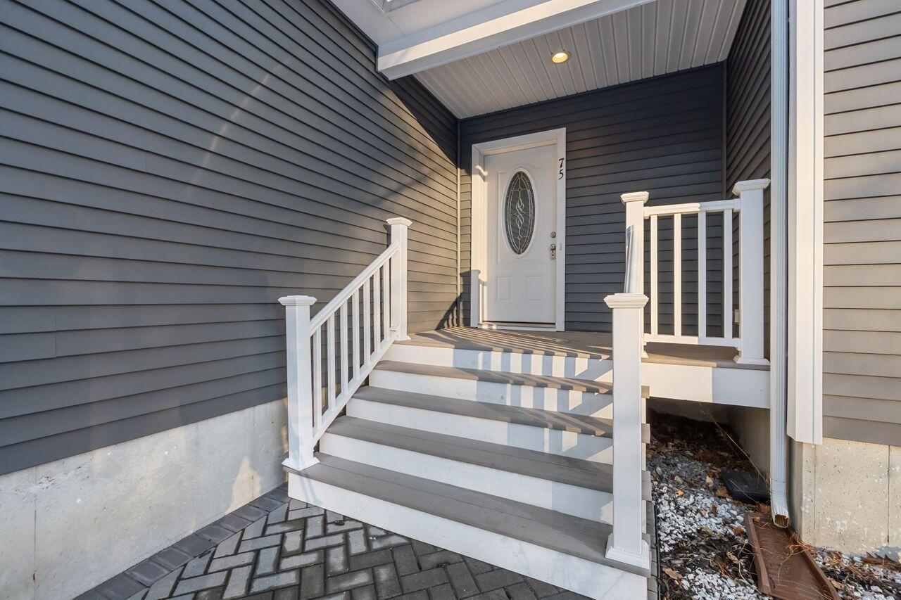 75 Forest Glen Lane Topsham ME 04086