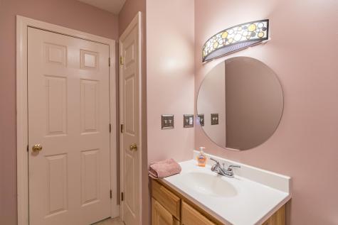 26 Lisa Lane Naples ME 04055