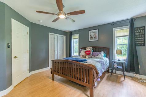 26 Lisa Lane Naples ME 04055