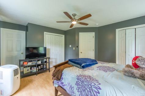 26 Lisa Lane Naples ME 04055
