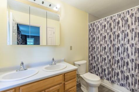 26 Lisa Lane Naples ME 04055