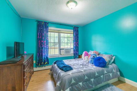 26 Lisa Lane Naples ME 04055