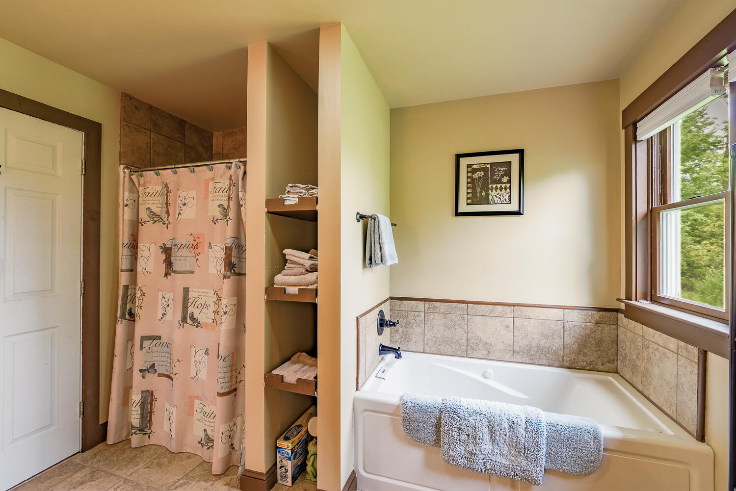 5 Ben Paul Lane Rockport ME 04856