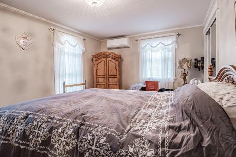 368 Oxford Street Paris ME 04281