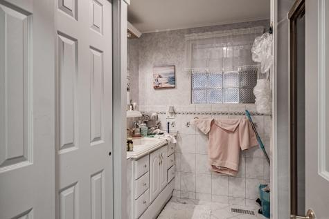 368 Oxford Street Paris ME 04281