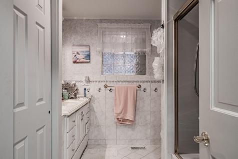 368 Oxford Street Paris ME 04281