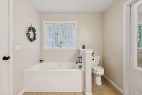 16 Harlie Woods Road Durham ME 04222