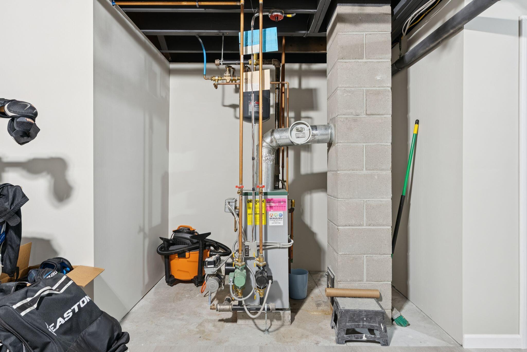 16 Harlie Woods Road Durham ME 04222