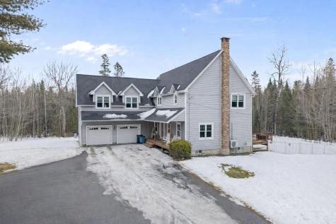 73 Jillian Way Glenburn ME 04401