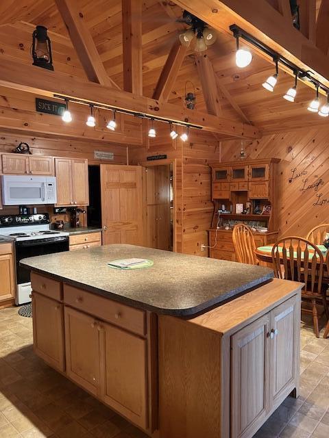 28 Valentine Lane Dexter ME 04930