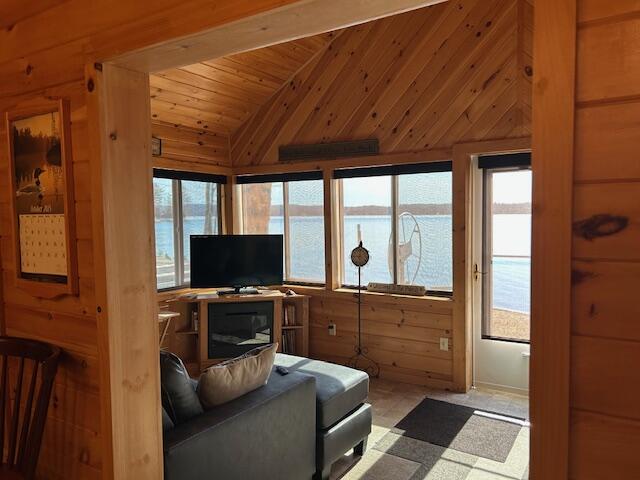 28 Valentine Lane Dexter ME 04930