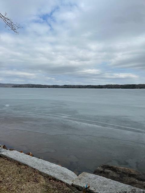 28 Valentine Lane Dexter ME 04930