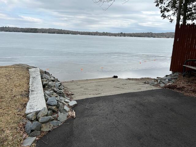 28 Valentine Lane Dexter ME 04930