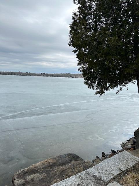 28 Valentine Lane Dexter ME 04930