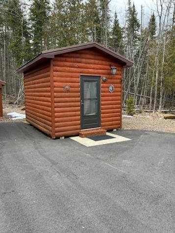 28 Valentine Lane Dexter ME 04930