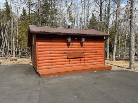 28 Valentine Lane Dexter ME 04930