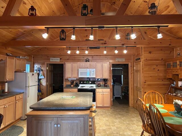 28 Valentine Lane Dexter ME 04930