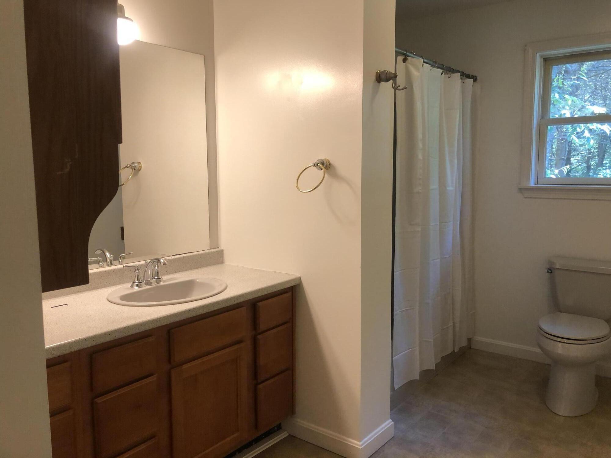 11 Hilltop Drive Wiscasset ME 04578