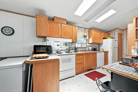 16 Garden Way Augusta ME 04330