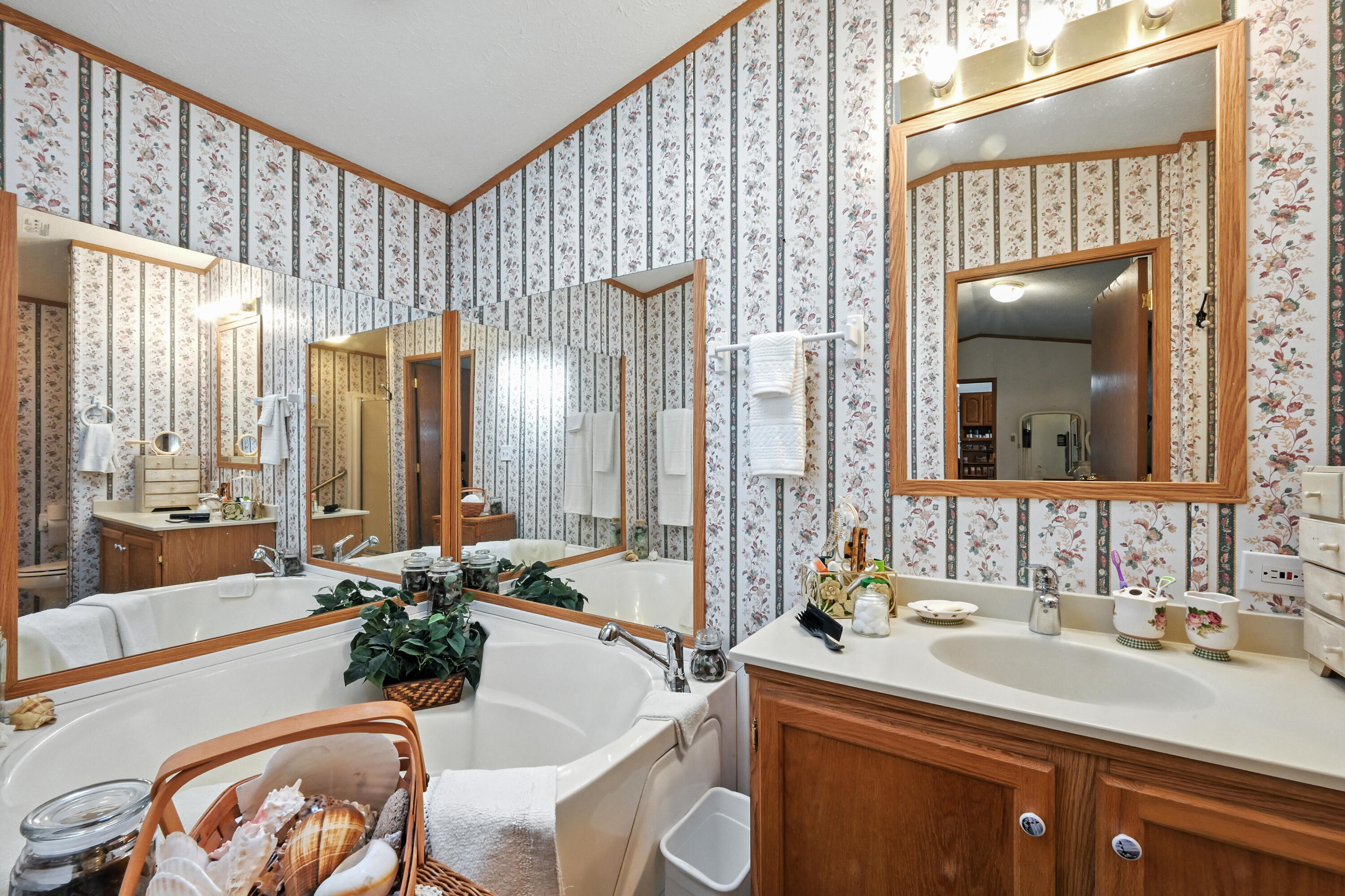 16 Garden Way Augusta ME 04330