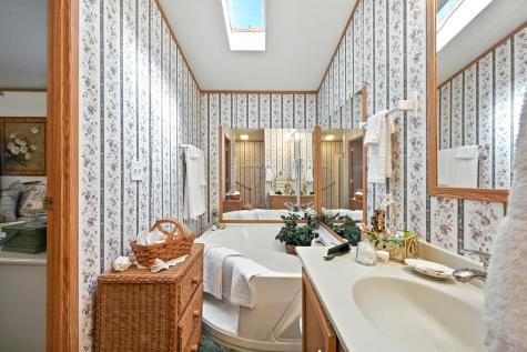 16 Garden Way Augusta ME 04330